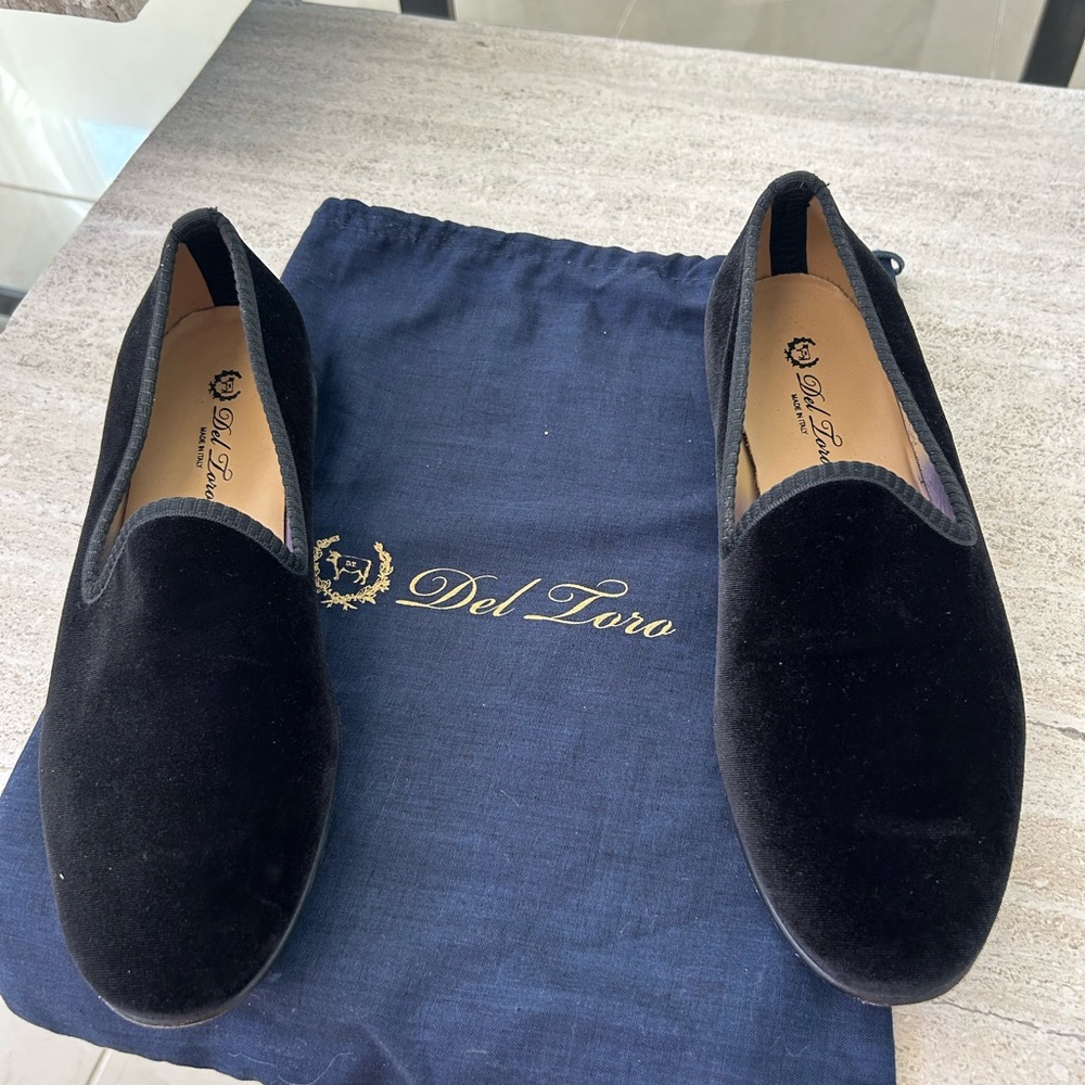 Del Toro Men's Black Velvet Loafers